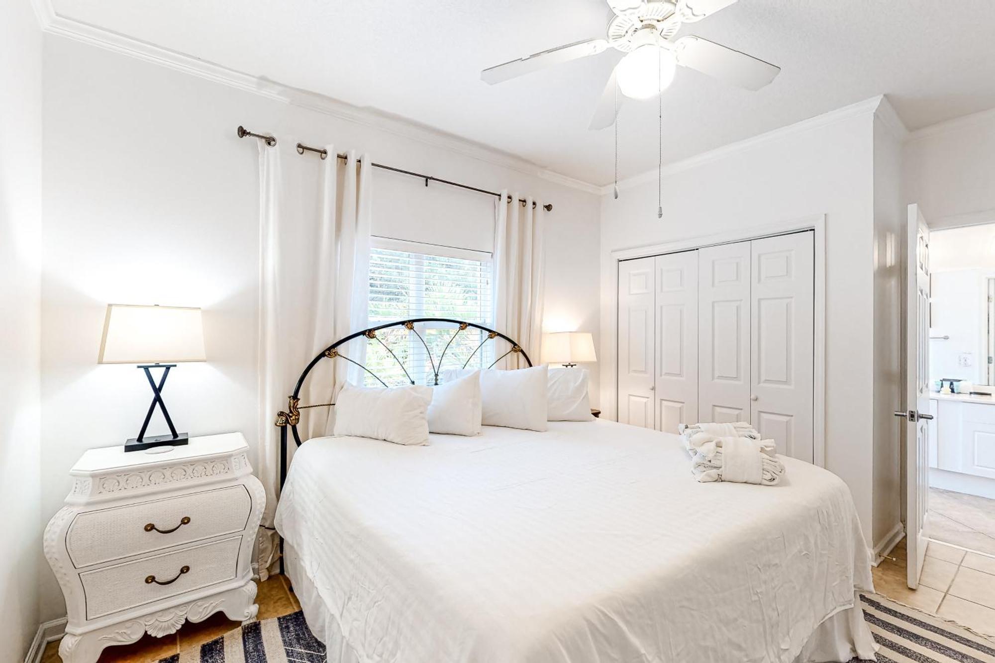 Emerald Waters Destin Room photo