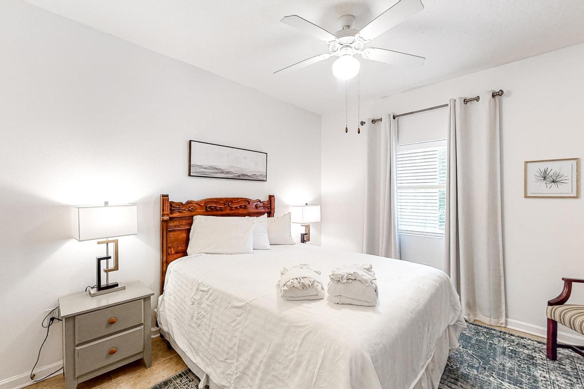 Emerald Waters Destin Room photo