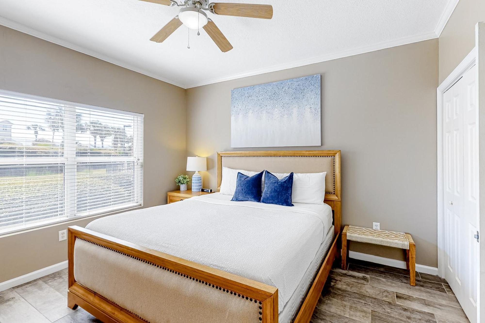 Emerald Waters Destin Room photo